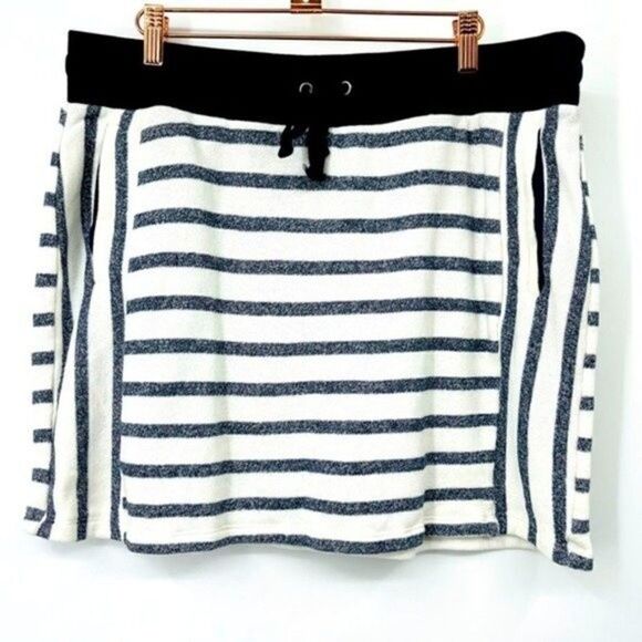 Jones New York sport womans skort size XL BoxN  white with blue stripes - Picture 2 of 7